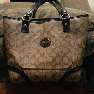 Coach medium tote bag